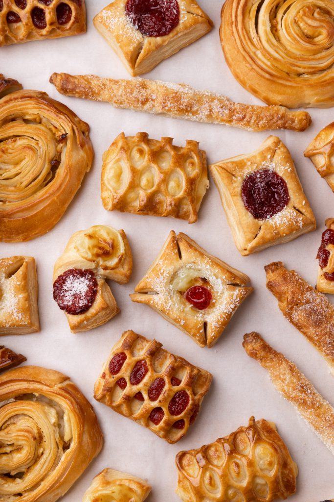 Variedad de facturas y hojaldres - Pan Fresh